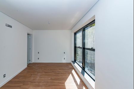 Apartamento à venda com 76m², 2 quartos e 2 vagasSuíte 1