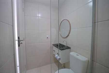 Banheiro social de apartamento para alugar com 2 quartos, 42m² em Jardim America da Penha, São Paulo