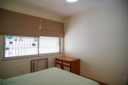 Apartamento à venda com 210m², 3 quartos e 1 vaga Apartamento à venda com 210m², 3 quartos e 1 vagaQuarto 2