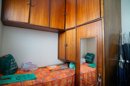 Apartamento à venda com 210m², 3 quartos e 1 vaga Apartamento à venda com 210m², 3 quartos e 1 vagaQuarto de Serviço