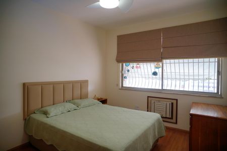 Apartamento à venda com 210m², 3 quartos e 1 vaga Apartamento à venda com 210m², 3 quartos e 1 vagaQuarto 2
