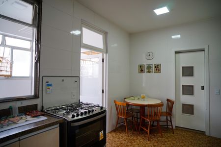 Apartamento à venda com 210m², 3 quartos e 1 vaga Apartamento à venda com 210m², 3 quartos e 1 vagaCozinha