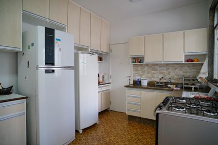 Apartamento à venda com 210m², 3 quartos e 1 vaga Apartamento à venda com 210m², 3 quartos e 1 vagaCozinha