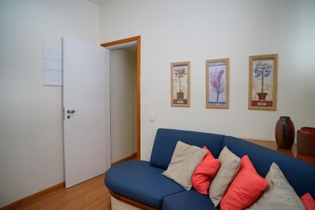 Apartamento à venda com 210m², 3 quartos e 1 vaga Apartamento à venda com 210m², 3 quartos e 1 vagaSala de TV