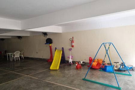 Apartamento à venda com 210m², 3 quartos e 1 vaga Apartamento à venda com 210m², 3 quartos e 1 vagaÁrea comum