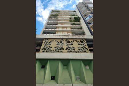 Apartamento à venda com 210m², 3 quartos e 1 vaga Apartamento à venda com 210m², 3 quartos e 1 vagaFachada