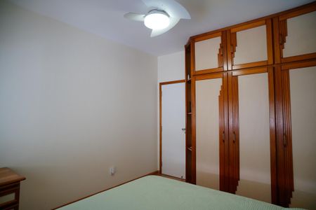 Apartamento à venda com 210m², 3 quartos e 1 vaga Apartamento à venda com 210m², 3 quartos e 1 vagaQuarto 2