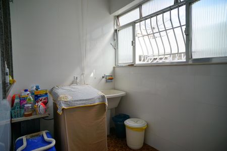 Apartamento à venda com 210m², 3 quartos e 1 vaga Apartamento à venda com 210m², 3 quartos e 1 vagaÁrea de Serviço