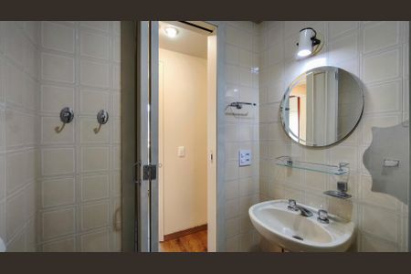 Apartamento para alugar com 85m², 2 quartos e 1 vaga Apartamento para alugar com 85m², 2 quartos e 1 vagaBanheiro Corredor