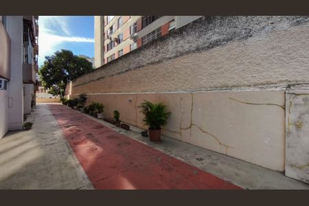 Apartamento para alugar com 85m², 2 quartos e 1 vaga Apartamento para alugar com 85m², 2 quartos e 1 vagaÁrea comum - Playground