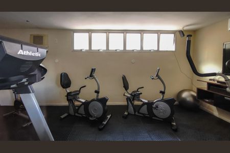 Apartamento para alugar com 85m², 2 quartos e 1 vaga Apartamento para alugar com 85m², 2 quartos e 1 vagaÁrea comum - Academia