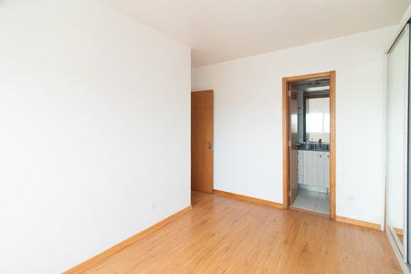 Apartamento à venda com 64m², 2 quartos e 1 vaga Apartamento à venda com 64m², 2 quartos e 1 vagaQuarto 2 - Suíte
