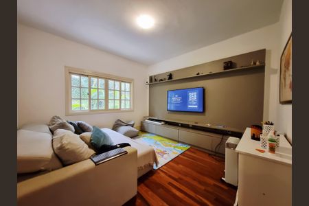 Casa para alugar com 812m², 3 quartos e 6 vagas Casa para alugar com 812m², 3 quartos e 6 vagasSala de TV