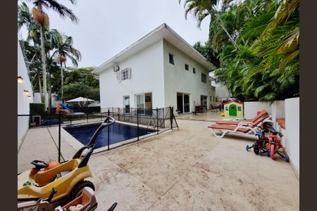 Casa para alugar com 812m², 3 quartos e 6 vagas Casa para alugar com 812m², 3 quartos e 6 vagasPiscina