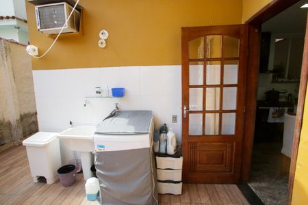 Casa à venda com 90m², 3 quartos e 2 vagasÁrea de Serviço