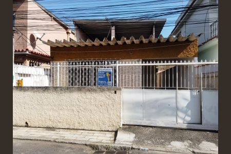Casa à venda com 90m², 3 quartos e 2 vagasFachada