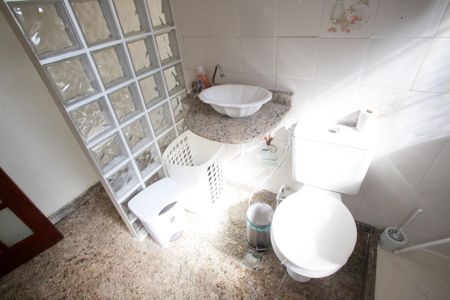 Casa à venda com 90m², 3 quartos e 2 vagasBanheiro da Suíte