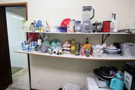 Casa à venda com 90m², 3 quartos e 2 vagasDespensa