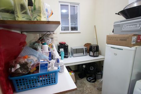 Casa à venda com 90m², 3 quartos e 2 vagasDespensa