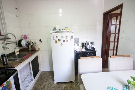 Casa à venda com 90m², 3 quartos e 2 vagasCozinha