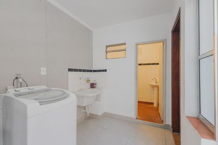 Casa para alugar com 140m², 2 quartos e 1 vagaÁrea de Serviço