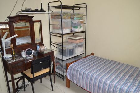 Casa de condomínio à venda com 110m², 3 quartos e 2 vagasQuarto 2