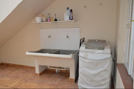 Casa de condomínio à venda com 110m², 3 quartos e 2 vagasÁrea de Serviço