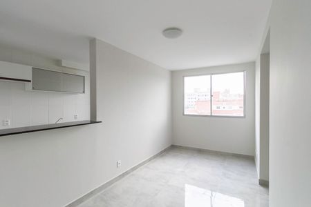 Sala de apartamento para alugar com 2 quartos, 60m² em Cabral, Contagem