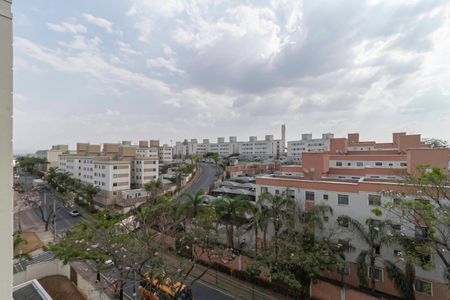 Sala - Vista de apartamento para alugar com 2 quartos, 60m² em Cabral, Contagem