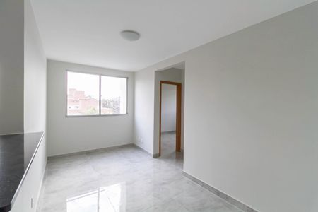 Sala de apartamento para alugar com 2 quartos, 60m² em Cabral, Contagem