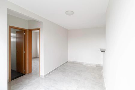 Sala de apartamento para alugar com 2 quartos, 60m² em Cabral, Contagem