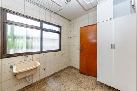 Apartamento à venda com 148m², 4 quartos e 3 vagas Apartamento à venda com 148m², 4 quartos e 3 vagasÁrea de Serviço