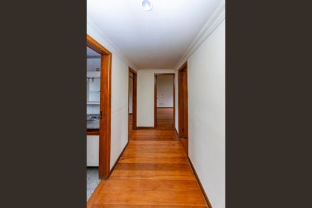 Apartamento à venda com 148m², 4 quartos e 3 vagas Apartamento à venda com 148m², 4 quartos e 3 vagasCorredor