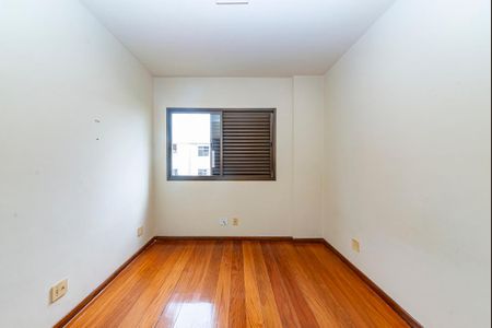 Apartamento à venda com 148m², 4 quartos e 3 vagas Apartamento à venda com 148m², 4 quartos e 3 vagasQuarto 2