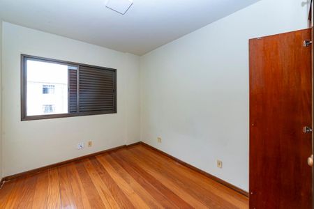 Apartamento à venda com 148m², 4 quartos e 3 vagas Apartamento à venda com 148m², 4 quartos e 3 vagasQuarto 2