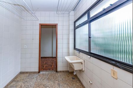 Apartamento à venda com 148m², 4 quartos e 3 vagas Apartamento à venda com 148m², 4 quartos e 3 vagasÁrea de Serviço