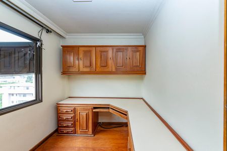 Apartamento à venda com 148m², 4 quartos e 3 vagas Apartamento à venda com 148m², 4 quartos e 3 vagasEscritório