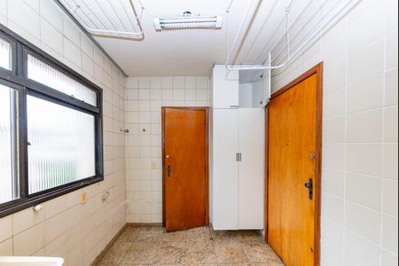 Apartamento à venda com 148m², 4 quartos e 3 vagas Apartamento à venda com 148m², 4 quartos e 3 vagasÁrea de Serviço