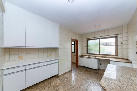 Apartamento à venda com 148m², 4 quartos e 3 vagas Apartamento à venda com 148m², 4 quartos e 3 vagasCozinha