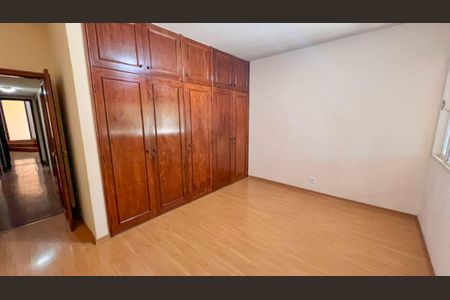 Apartamento à venda com 180m², 4 quartos e 1 vagaSuite