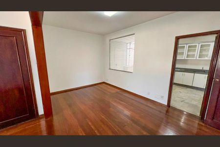 Apartamento à venda com 180m², 4 quartos e 1 vagaSala