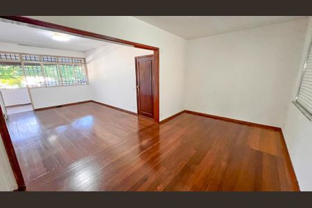 Apartamento à venda com 180m², 4 quartos e 1 vagaSala