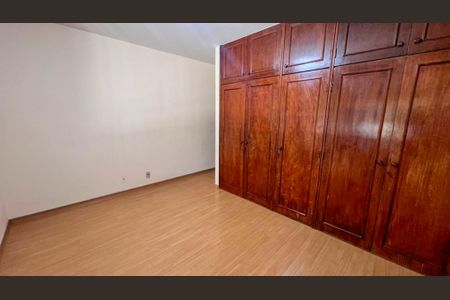 Apartamento à venda com 180m², 4 quartos e 1 vagaSuite