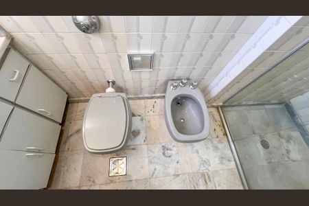 Apartamento à venda com 180m², 4 quartos e 1 vagaBanheiro/Suite