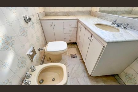 Apartamento à venda com 180m², 4 quartos e 1 vagaBanheiro/Suite