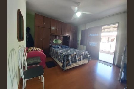 Casa à venda com 110m², 2 quartos e 1 vagaFoto 03