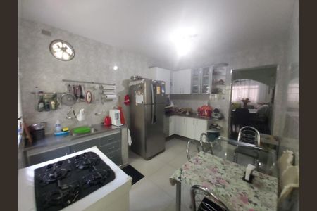 Casa à venda com 110m², 2 quartos e 1 vagaFoto 22