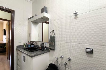 Casa à venda com 520m², 3 quartos e 6 vagasBanheiro 2