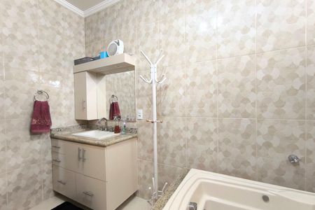 Casa à venda com 520m², 3 quartos e 6 vagasBanheiro da Suíte