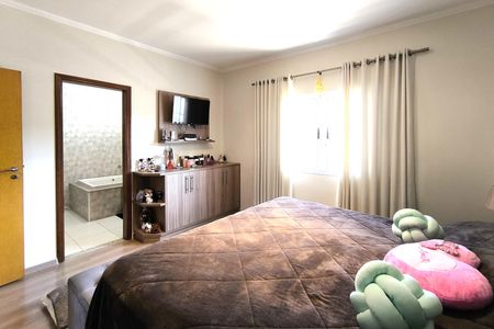 Casa à venda com 520m², 3 quartos e 6 vagasSuíte